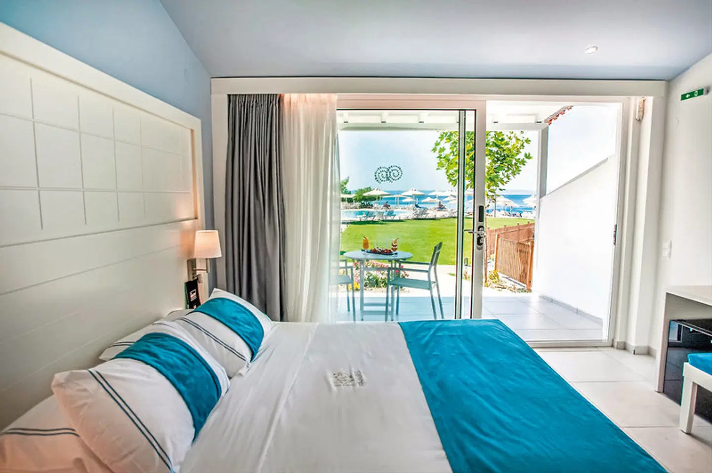 Acrotel Lily Ann Boutique ROOM_EXAMPLE