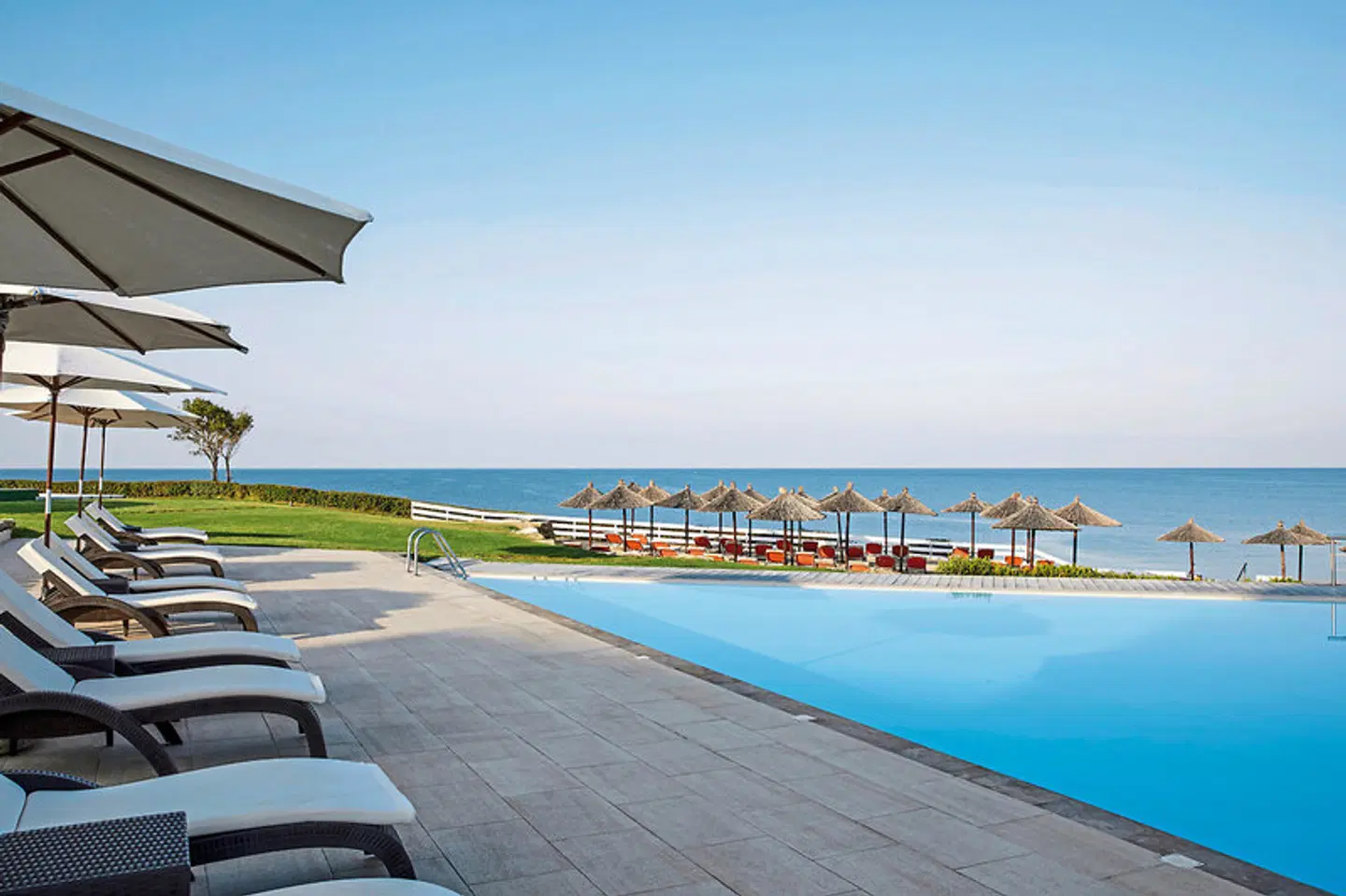 Istion Club OUTDOOR_POOL
