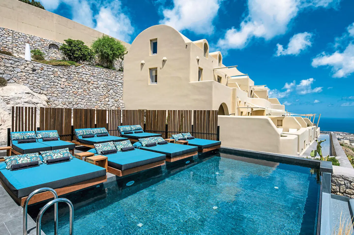 Skyfall Suites EXTERIOR