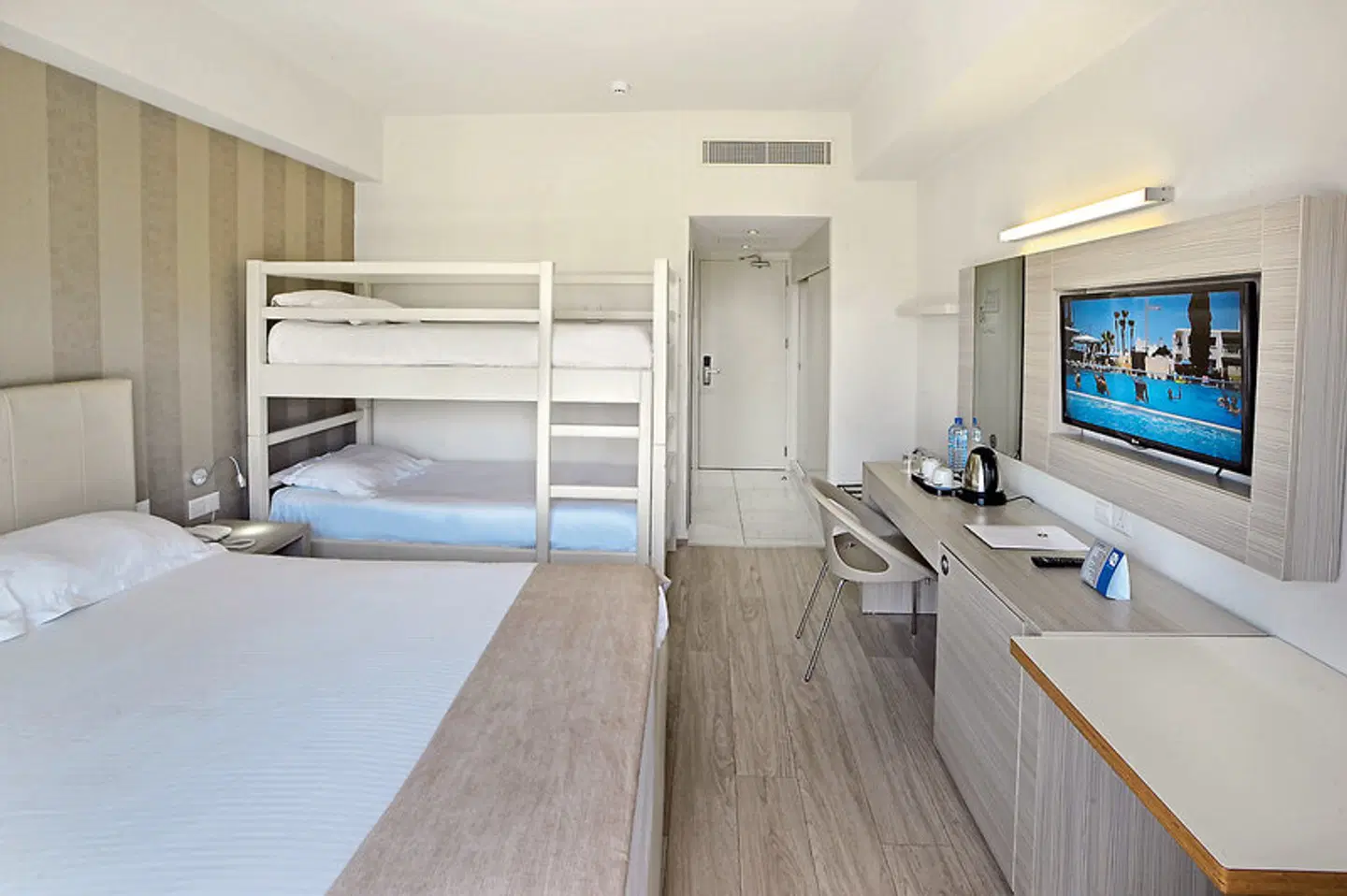 Nestor ROOM_EXAMPLE