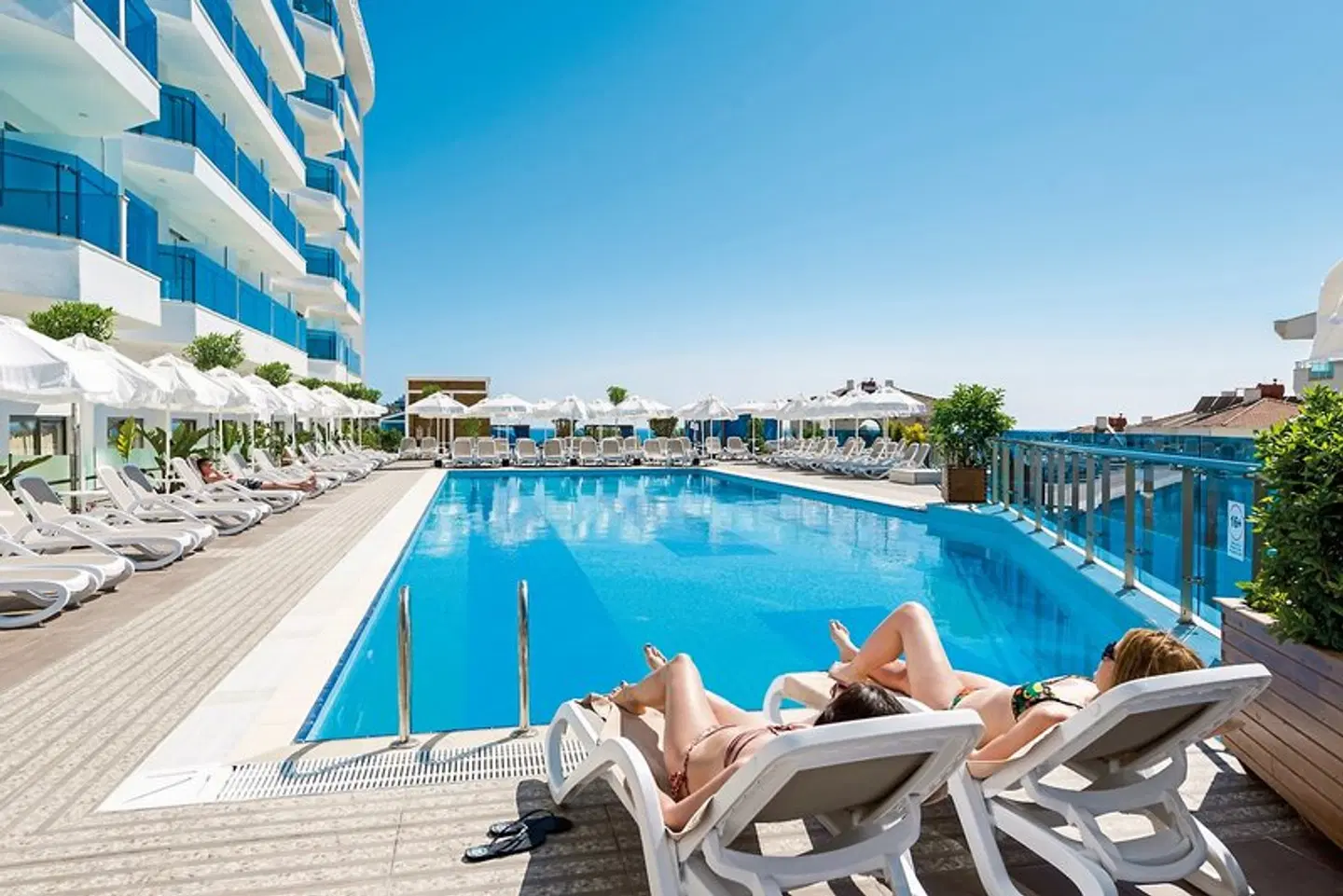 Dream World Hill OUTDOOR_POOL