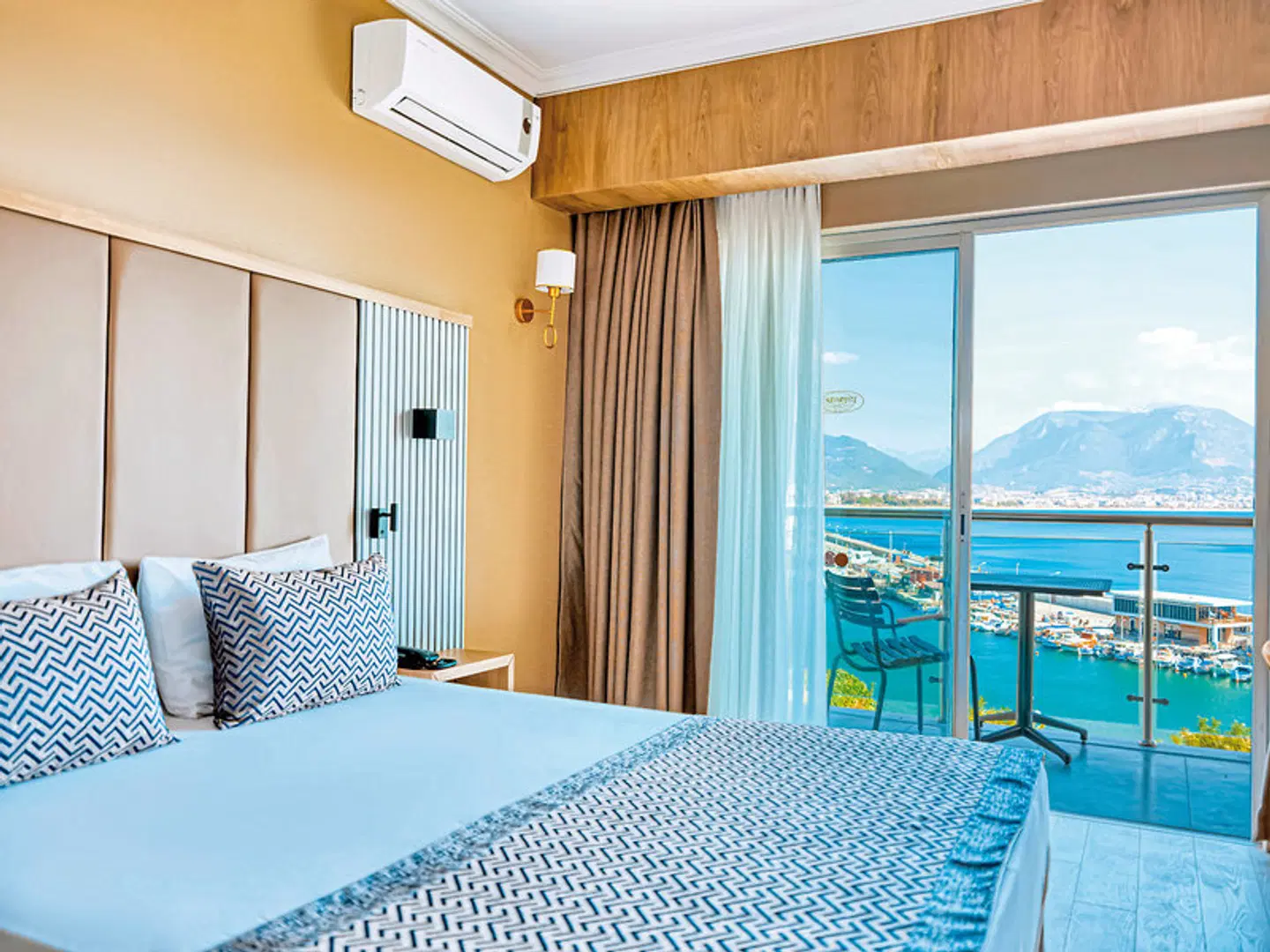 Numa Port Hotel ROOM_EXAMPLE