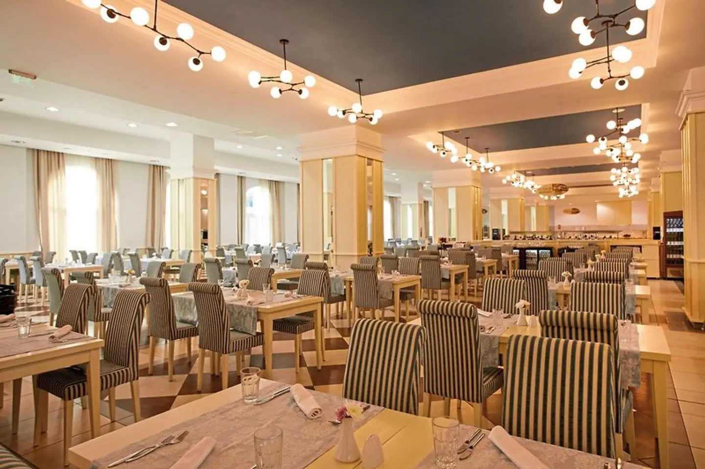 Alua Sunny Beach Resort & Spa Restaurant