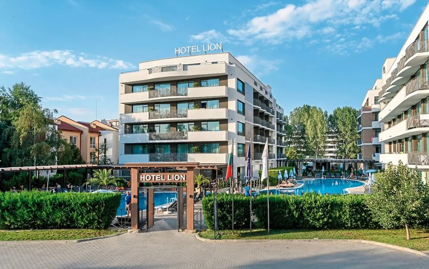Lion Sunny Beach EXTERIOR