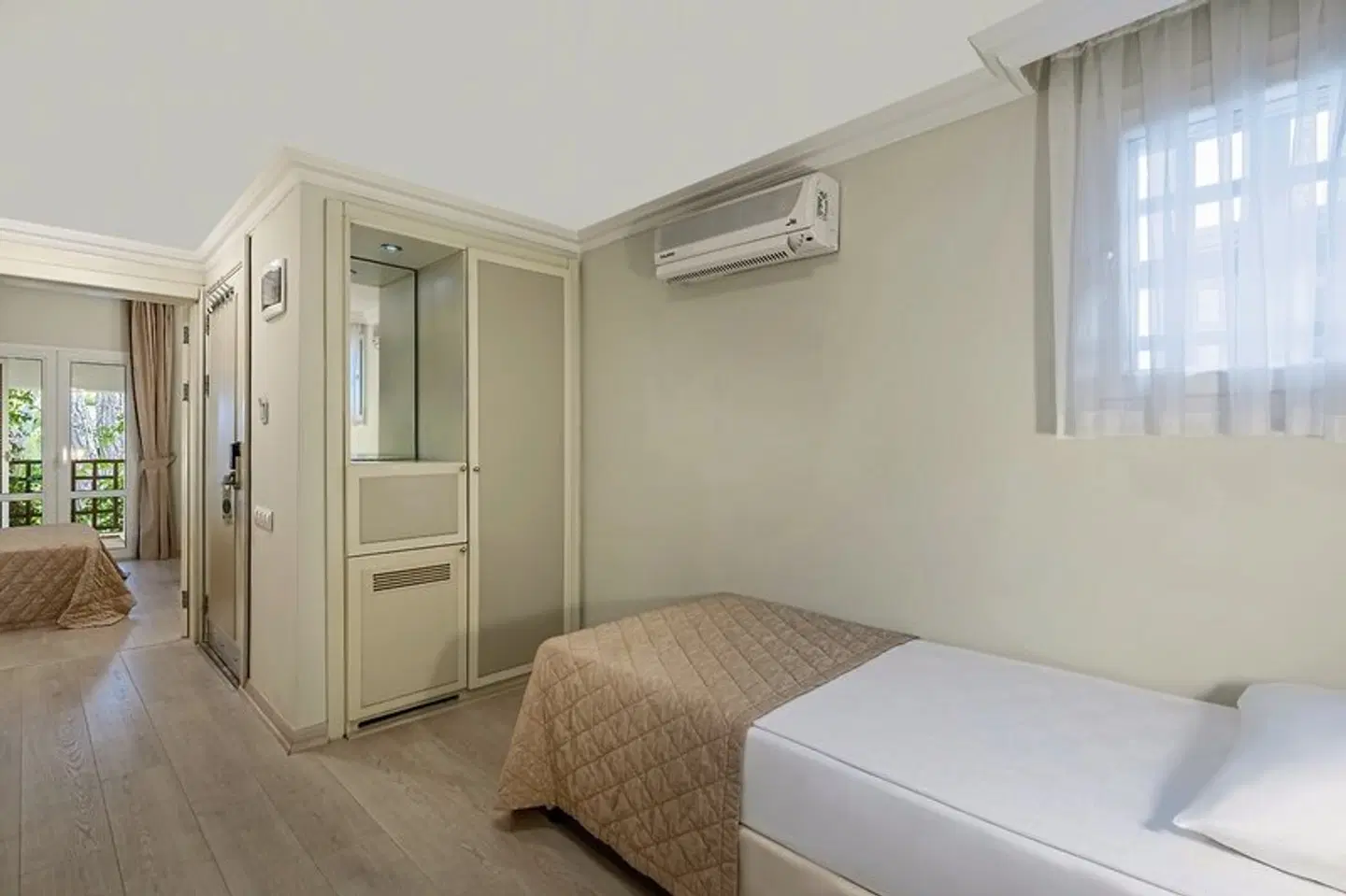 Emelda Sun Club ROOM_EXAMPLE