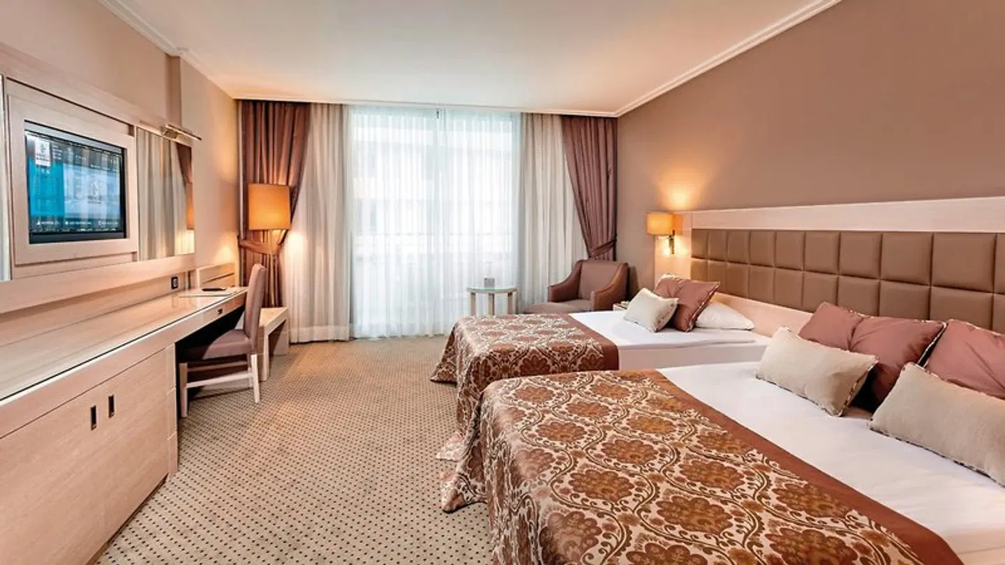 Miracle Resort ROOM_EXAMPLE