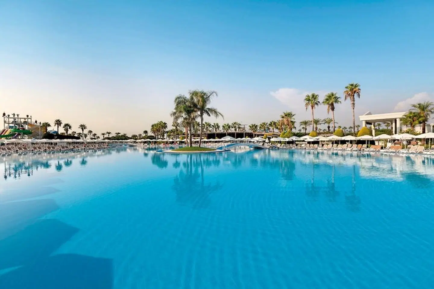 Miracle Resort OUTDOOR_POOL