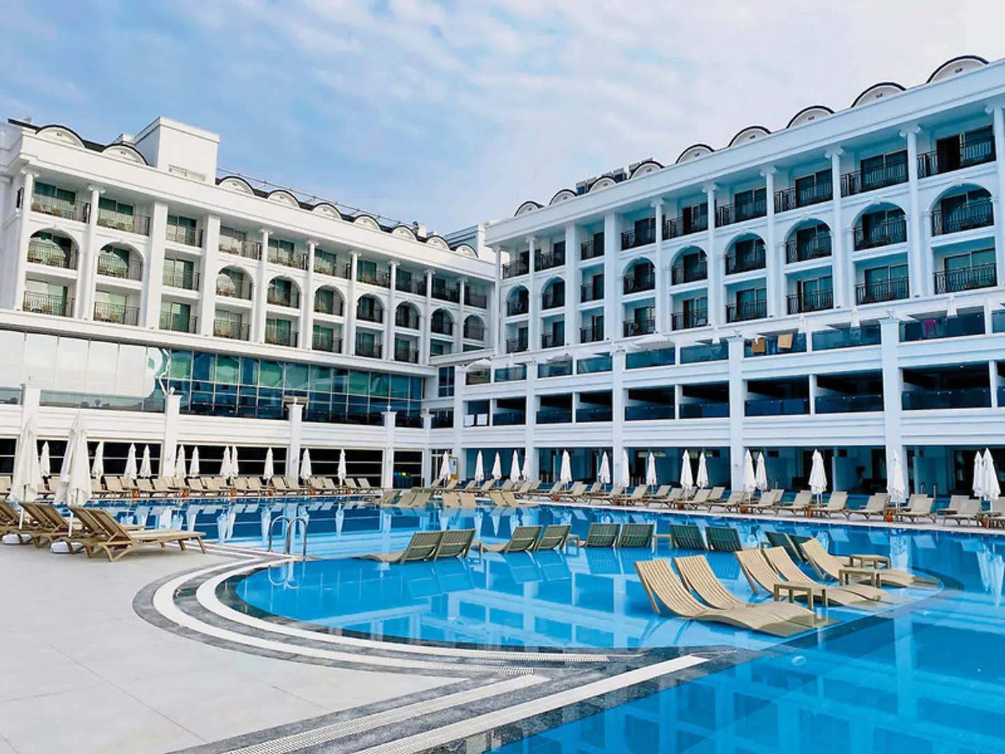 Sunthalia Hotels & Resorts OUTDOOR_POOL