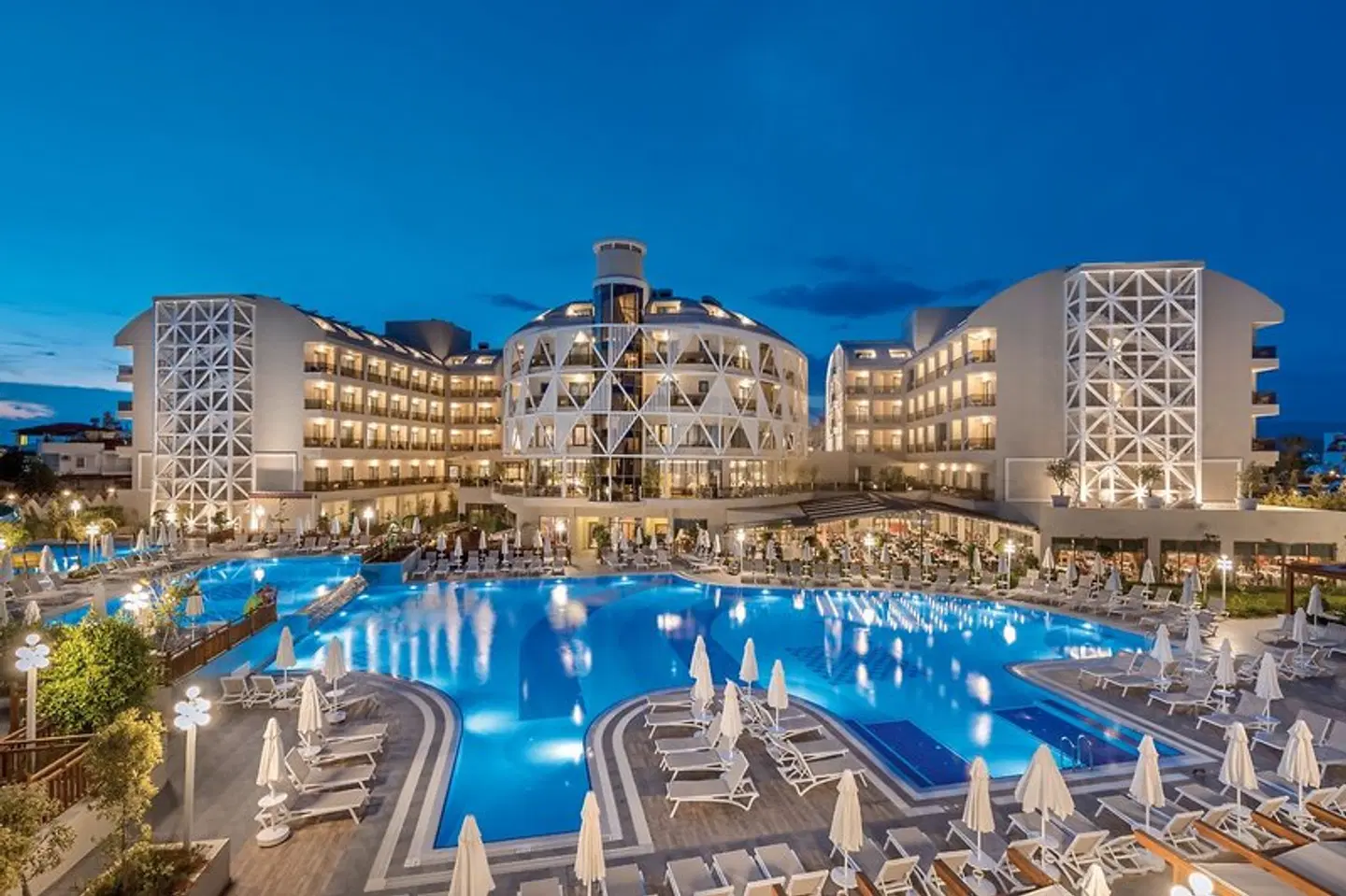 Seashell Vega OUTDOOR_POOL