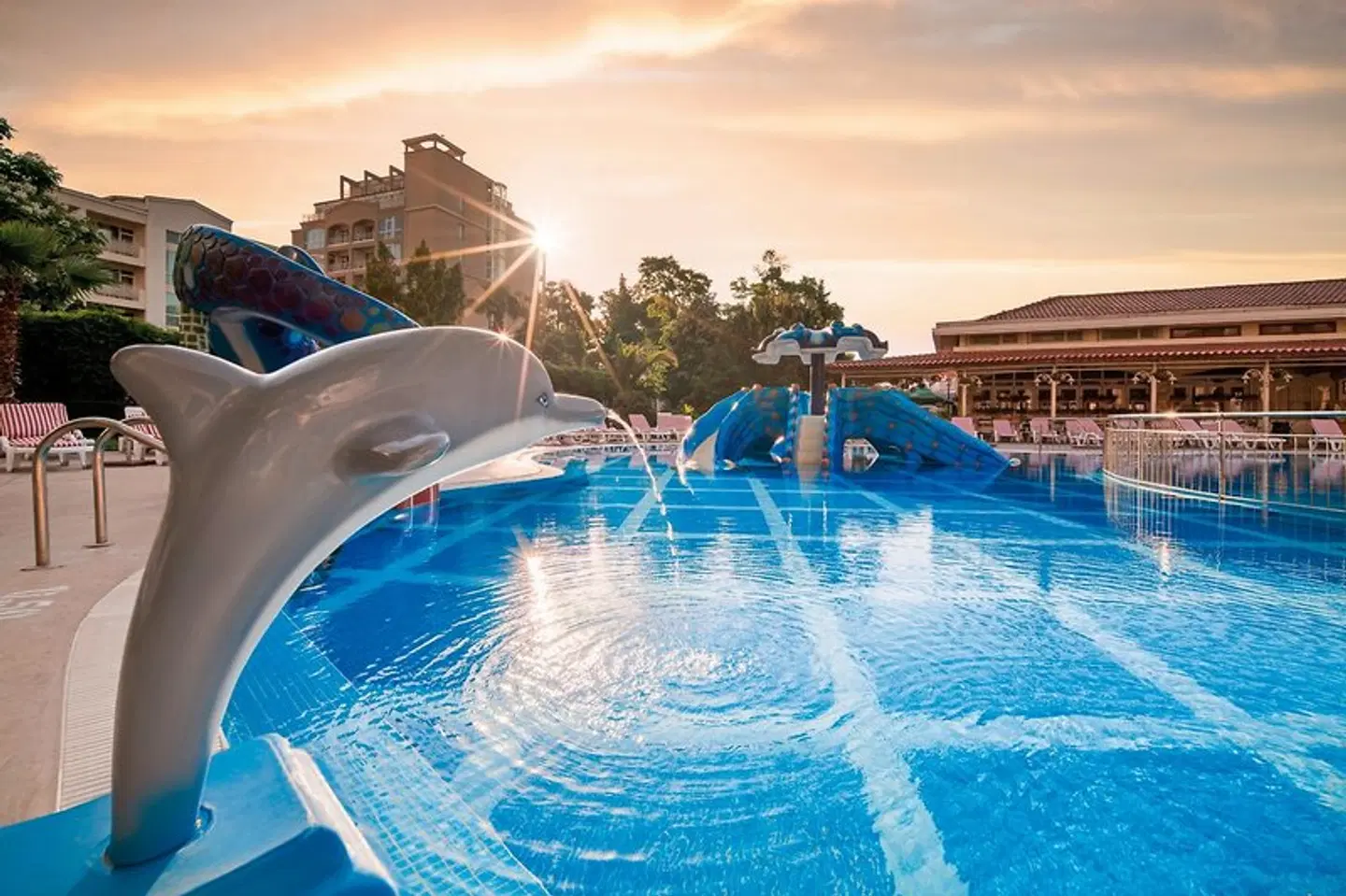 Alba OUTDOOR_POOL