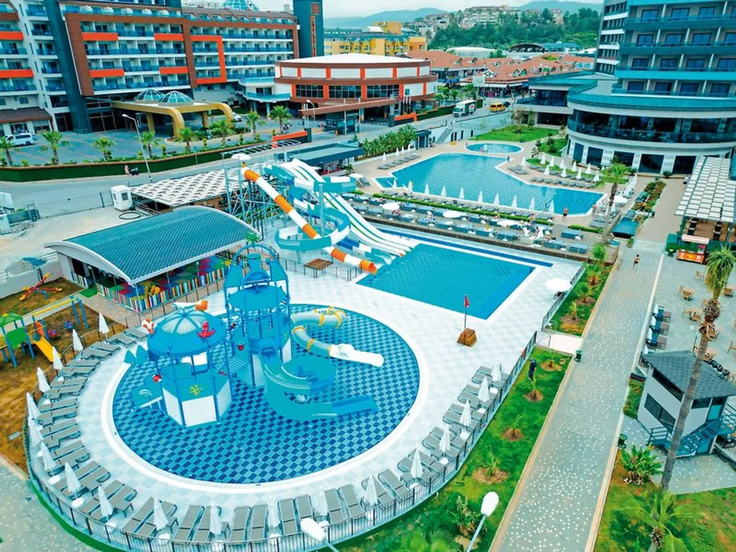 Lonicera Premium OUTDOOR_POOL