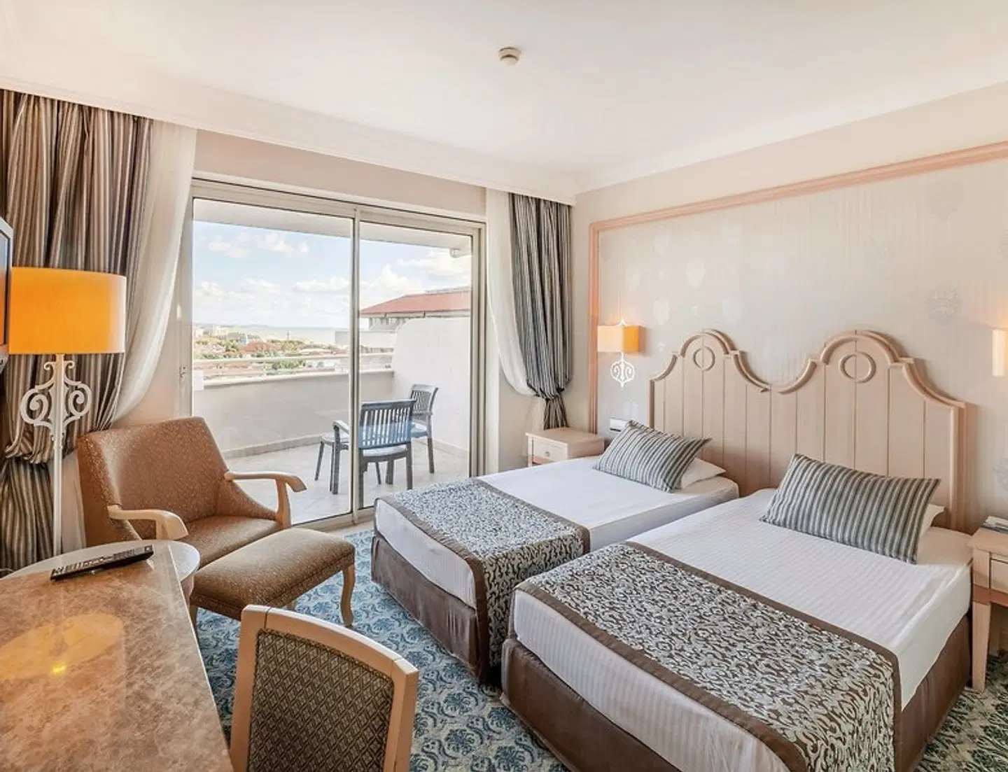 Starlight Resort Hotel ROOM_EXAMPLE
