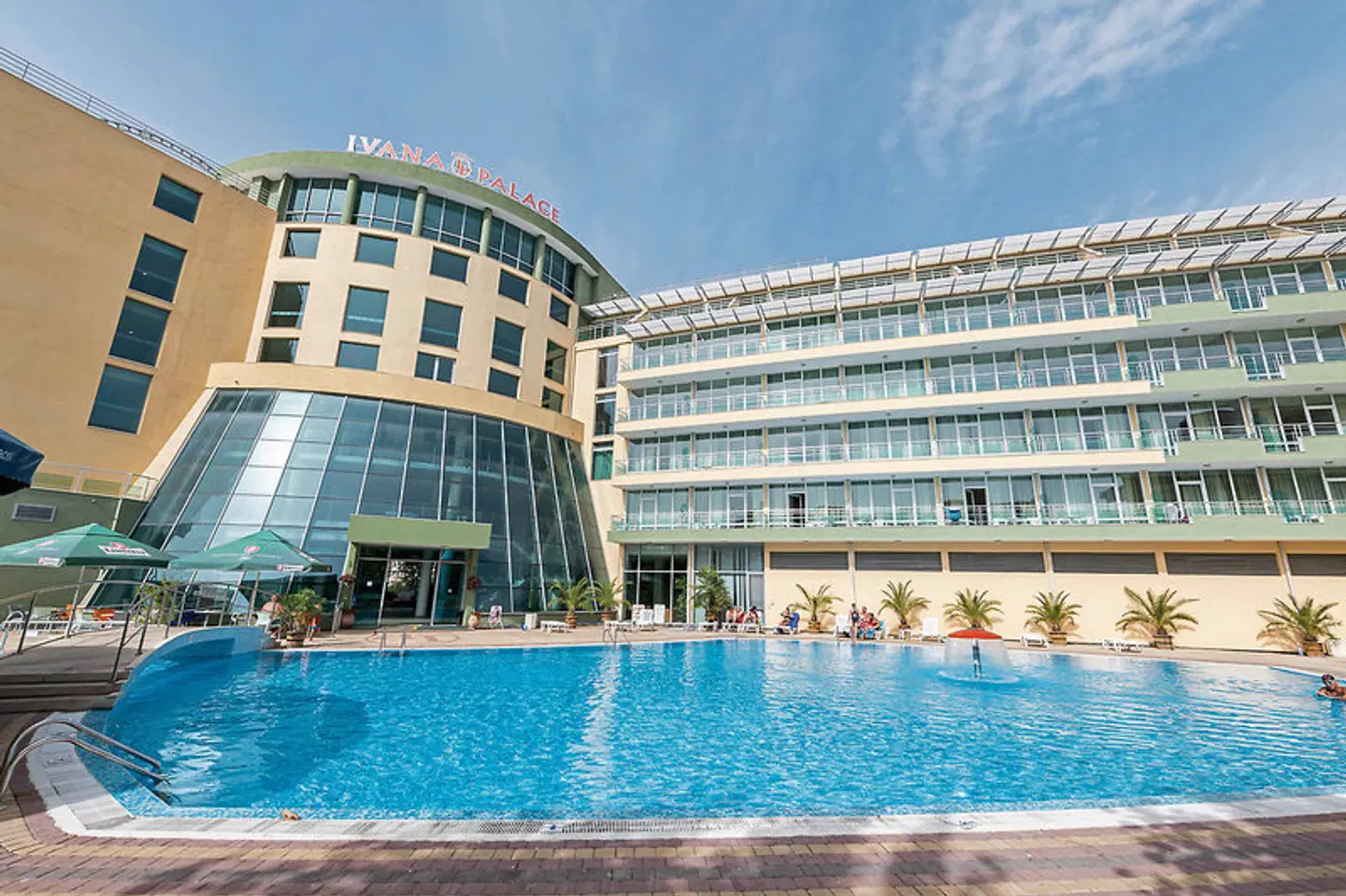 Ivana Palace OUTDOOR_POOL