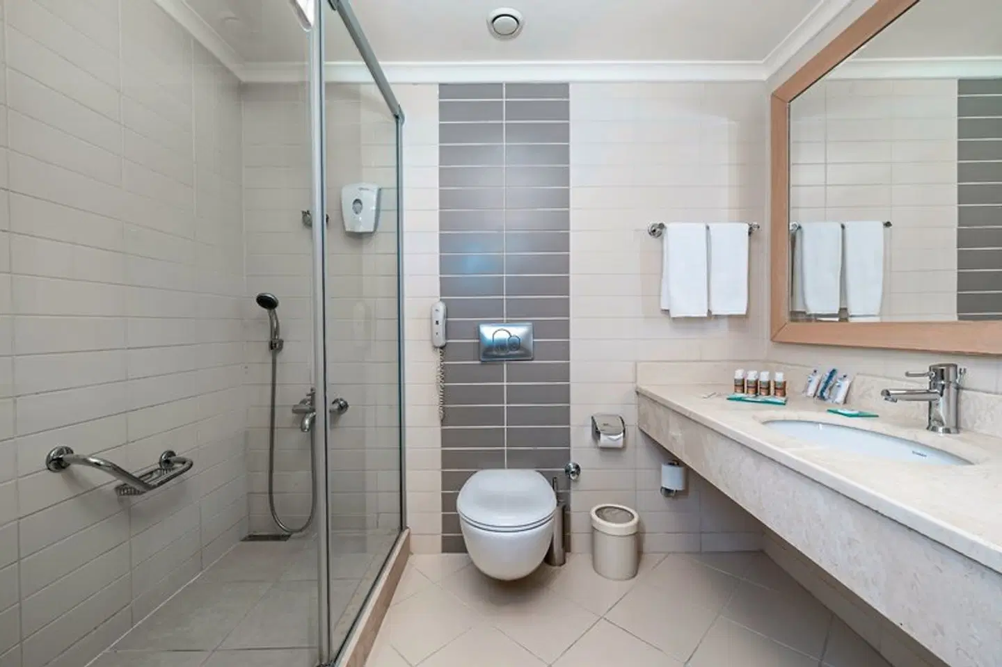 Crystal De Luxe Comfort Collection Badezimmer