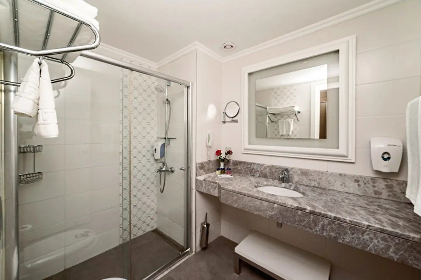 Seamelia Beach Resort & Spa Badezimmer
