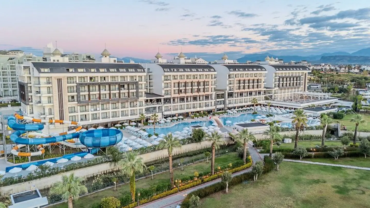 Diamond De Luxe Hotel & Spa EXTERIOR