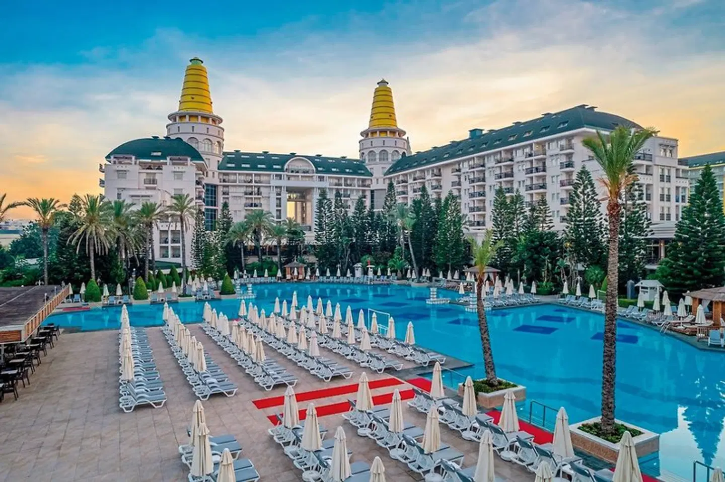 Delphin Diva Premiere OUTDOOR_POOL