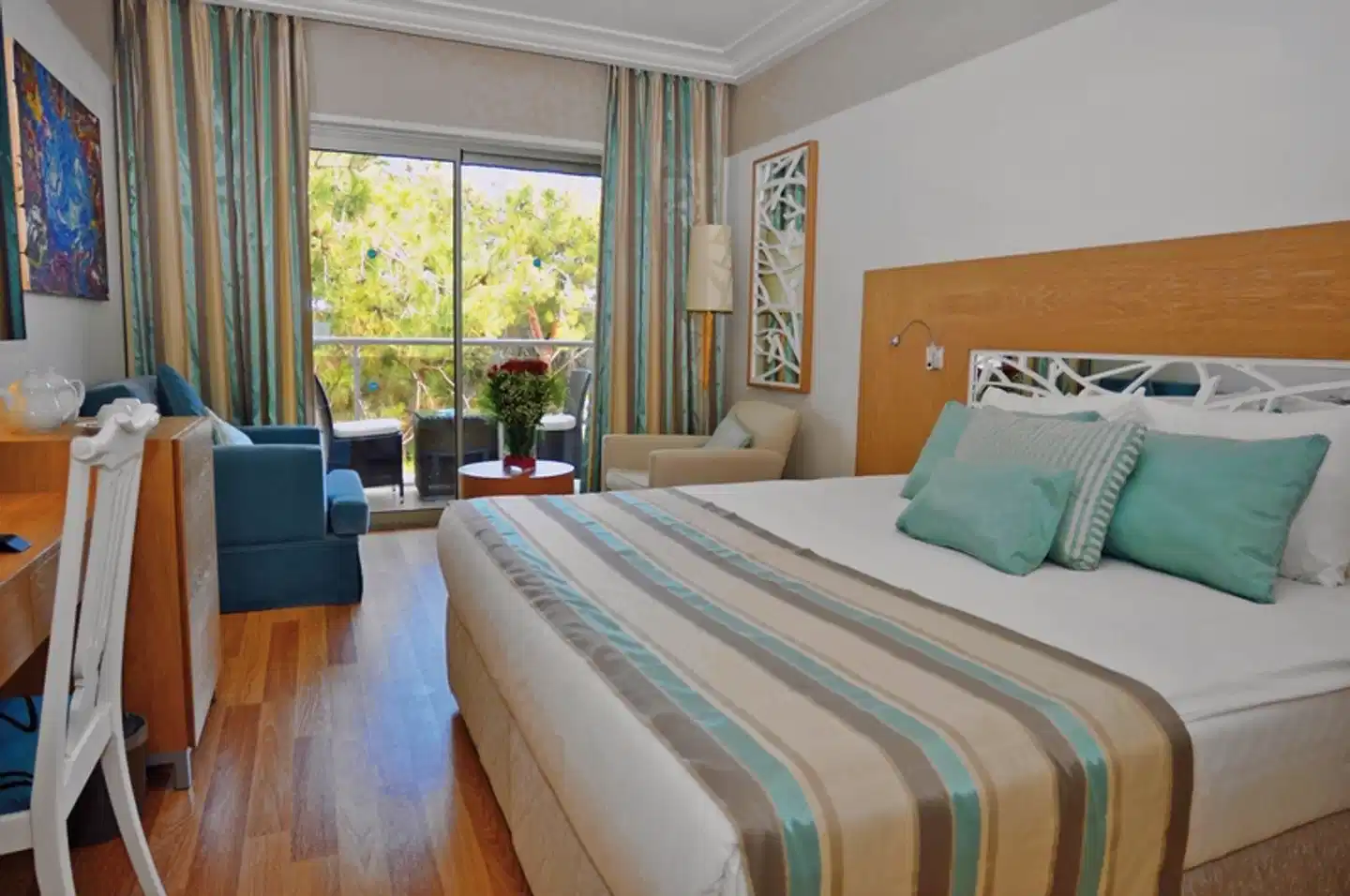 Turquoise Hotel Wohnbeispiel