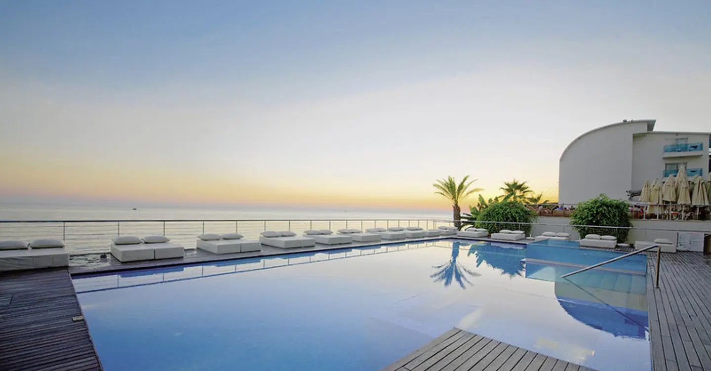 Yalihan Una OUTDOOR_POOL