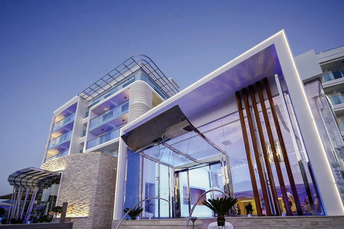 Blue Bay Platinum EXTERIOR