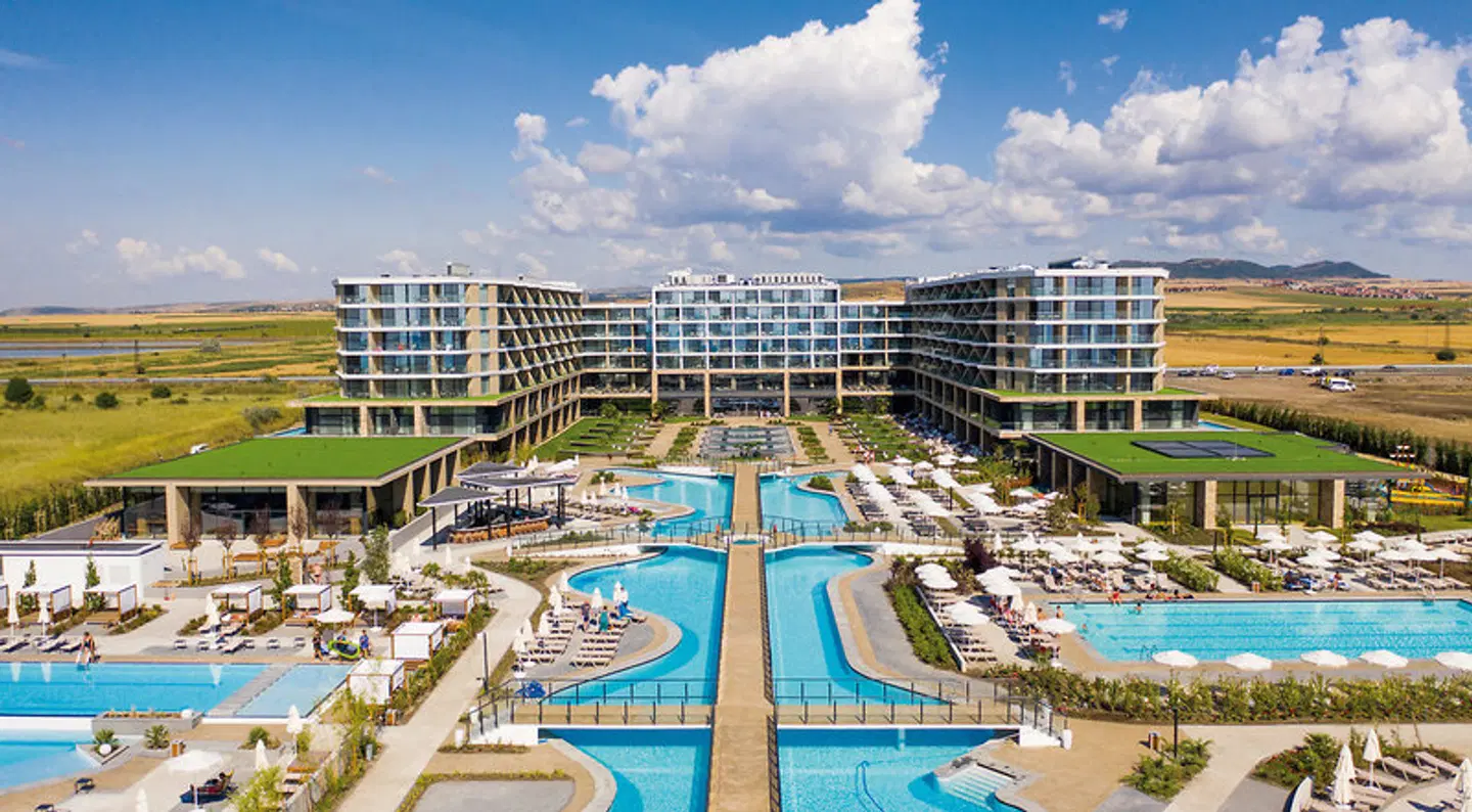 Wave Resort EXTERIOR