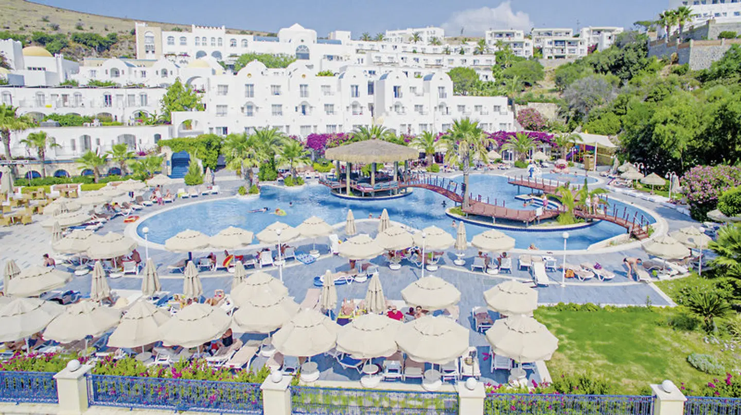 Salmakis Resort & Spa OUTDOOR_POOL
