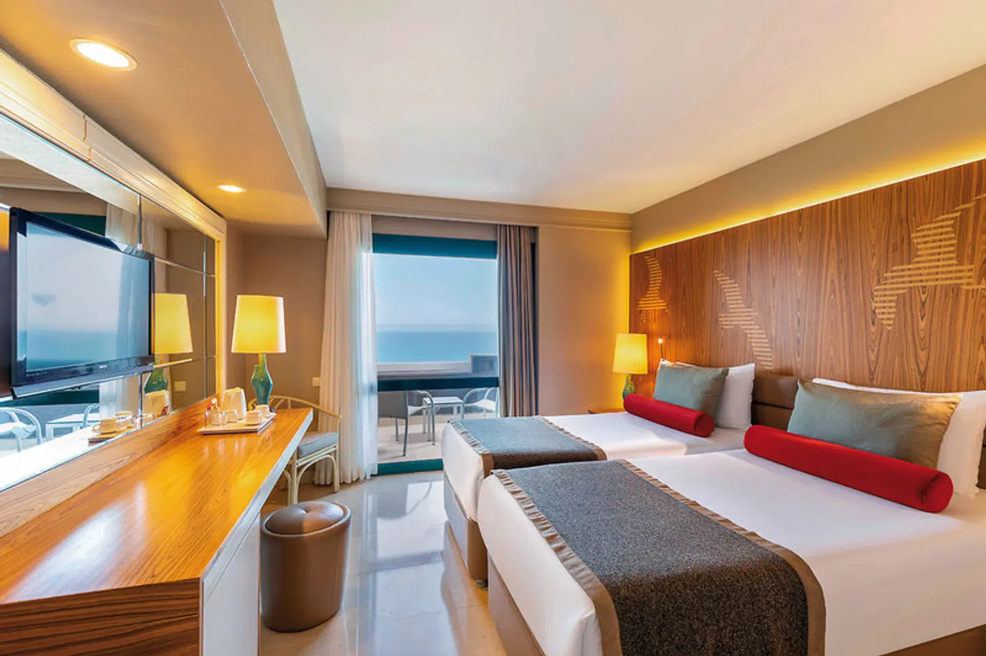 Paloma Perissia ROOM_EXAMPLE