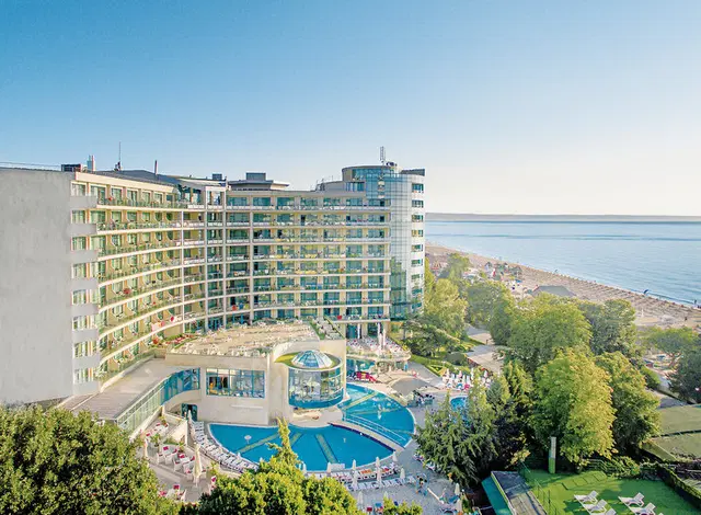 Marina Grand Beach EXTERIOR