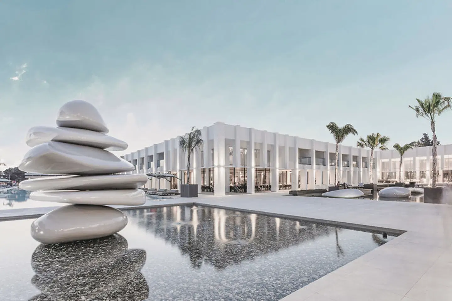Paloma Finesse OUTDOOR_POOL