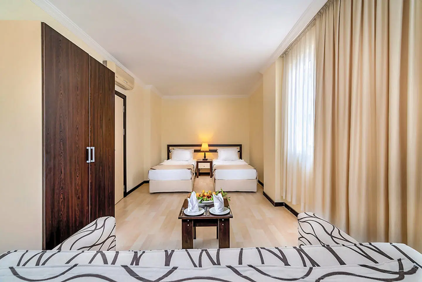 Orfeus Park ROOM_EXAMPLE