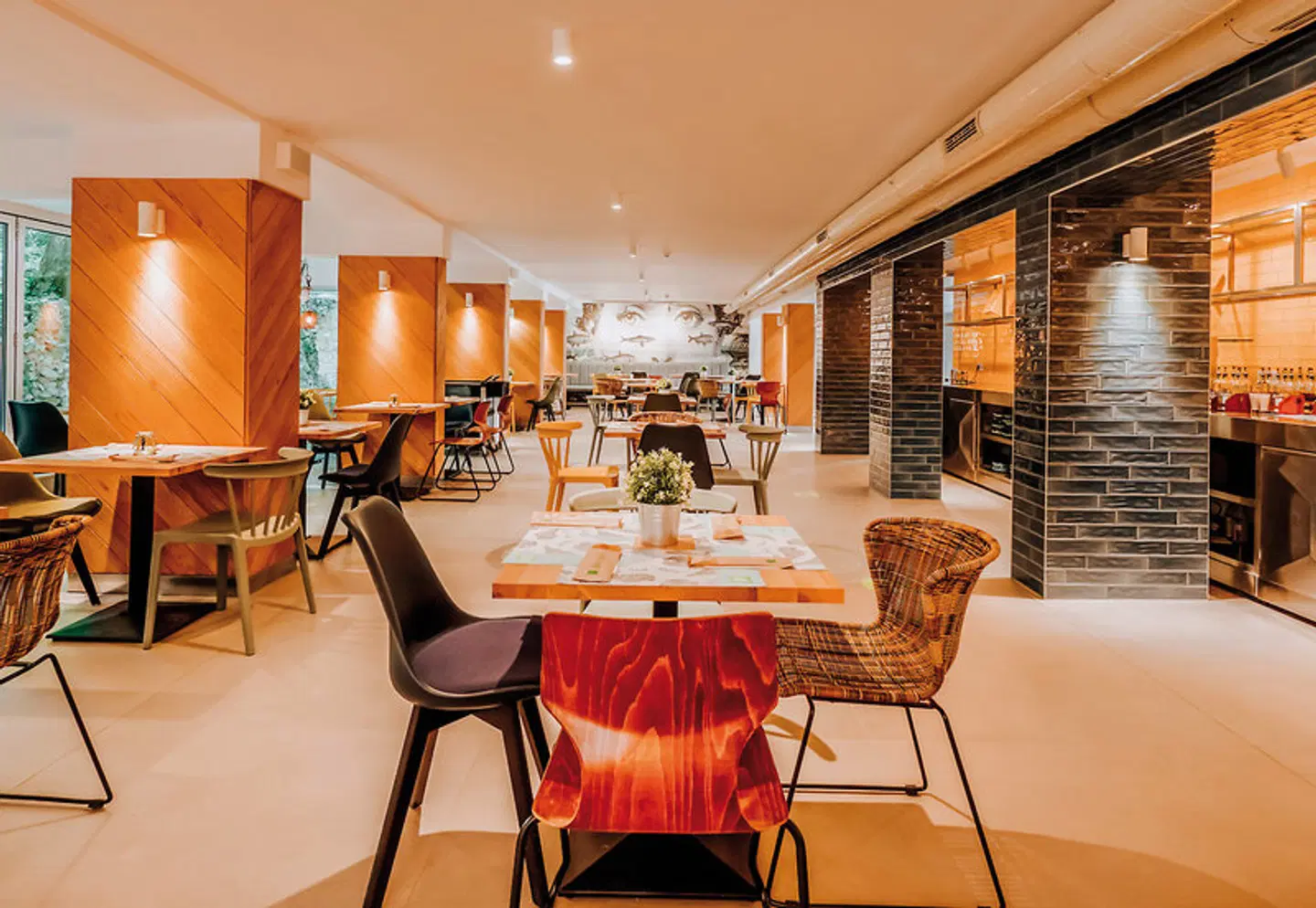 ibis Styles Golden Sands Roomer Hotel Restaurant
