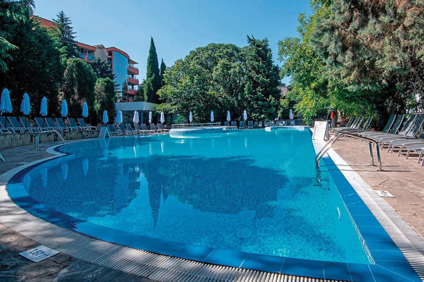 Excelsior OUTDOOR_POOL