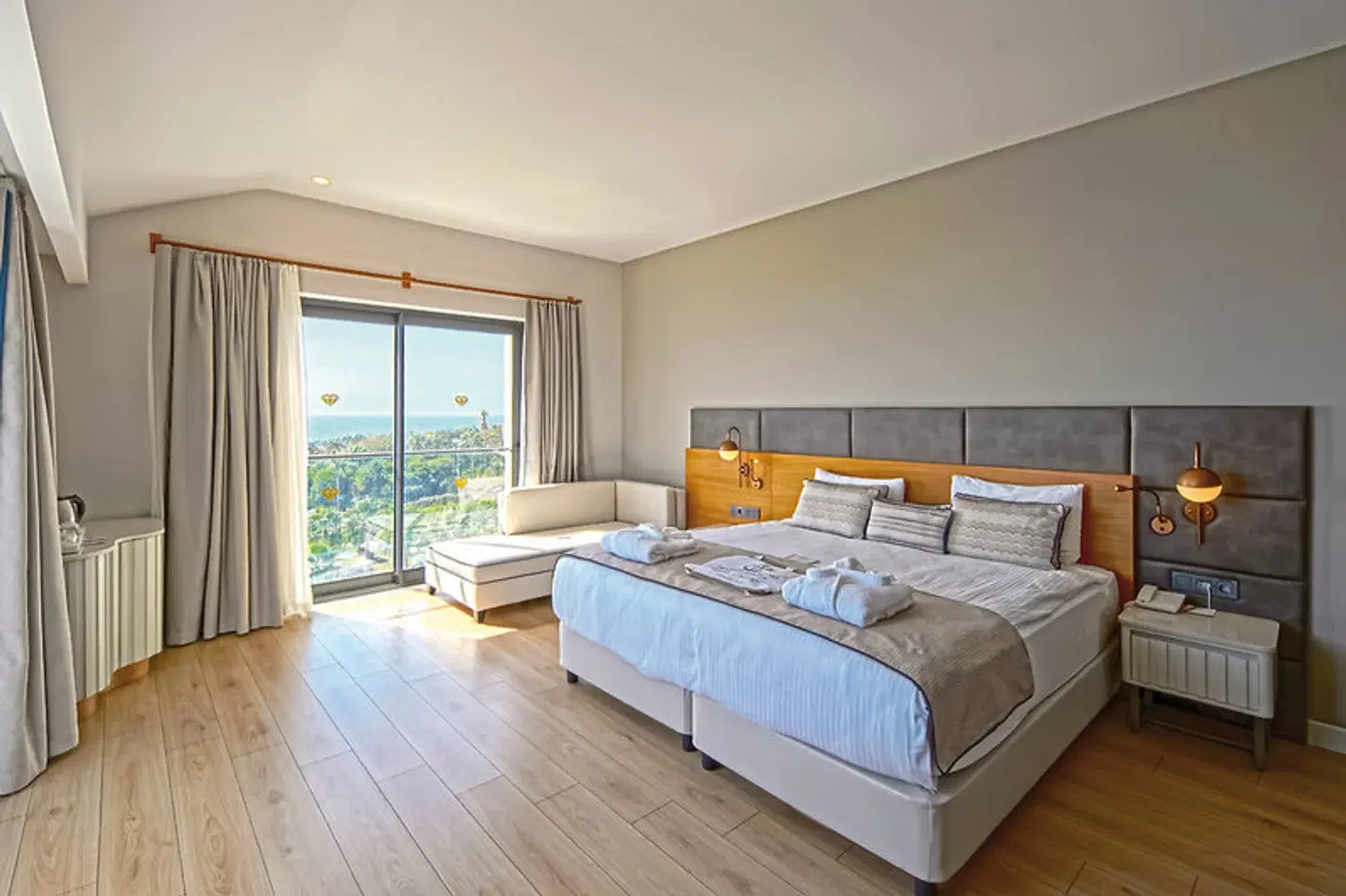 Diamond De Luxe Hotel & Spa ROOM_EXAMPLE