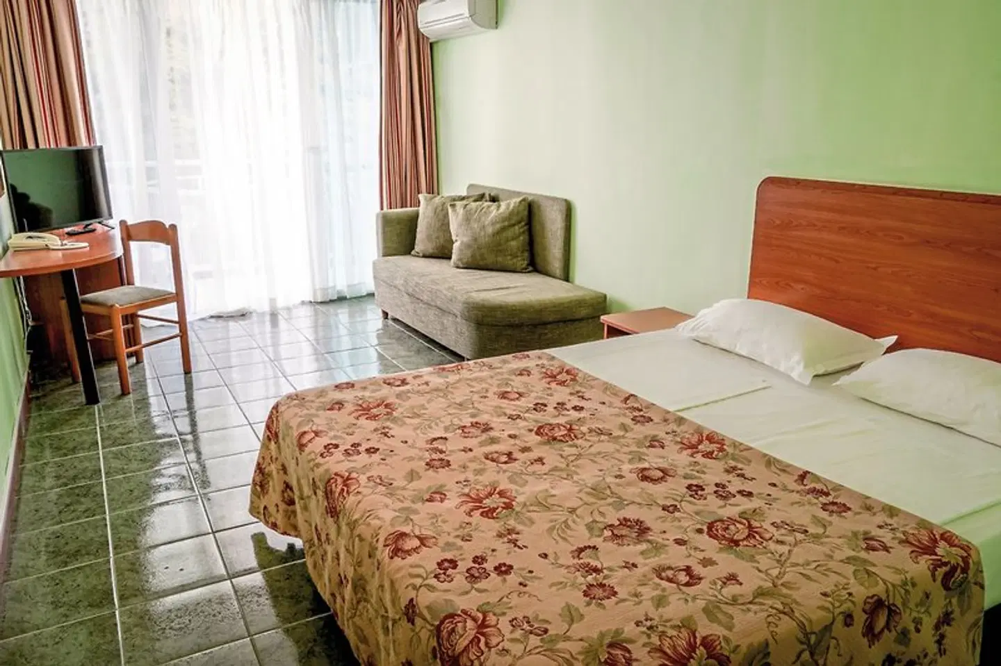 Malibu ROOM_EXAMPLE