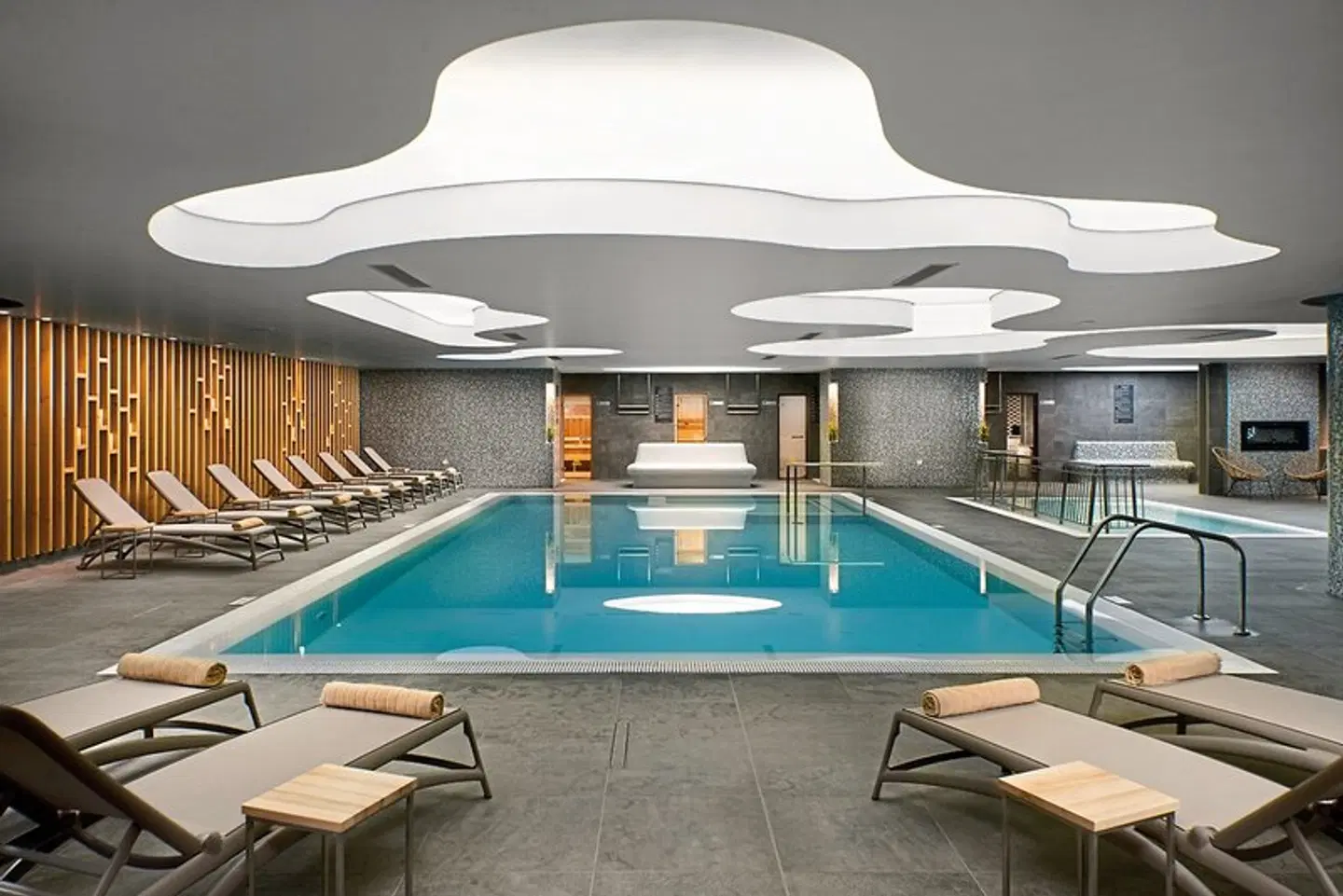 Astoria Hallenbad