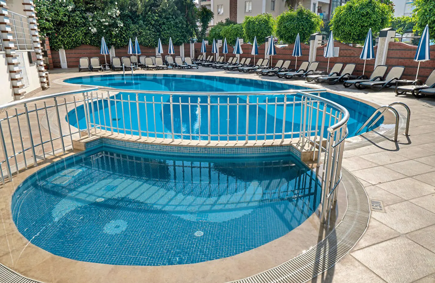 Gardenia OUTDOOR_POOL