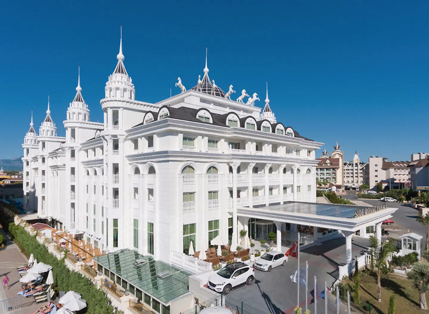 Side Royal Palace EXTERIOR
