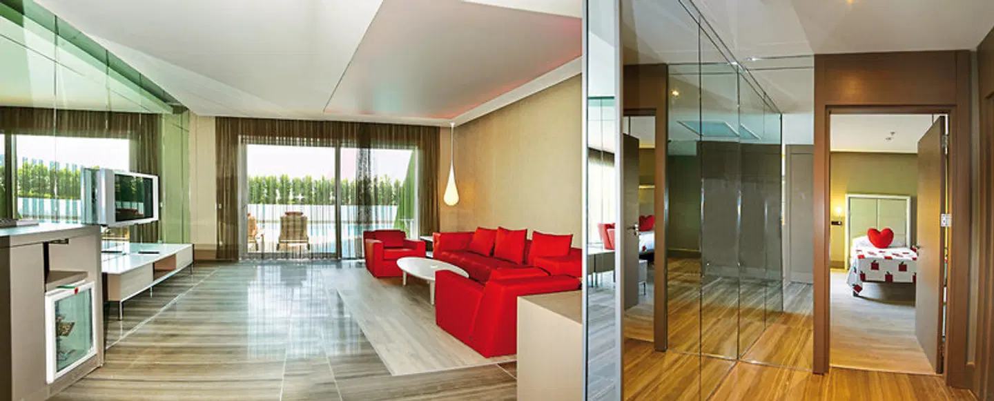 Adam & Eve LOUNGE_LOBBY