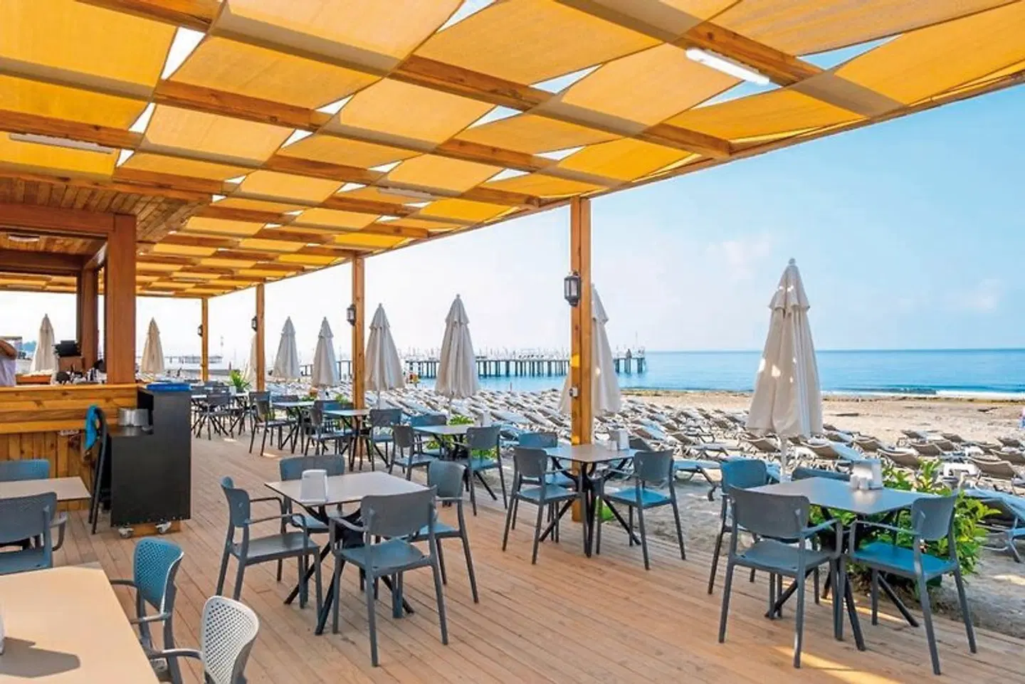 Kaila Beach Hotel Terrasse