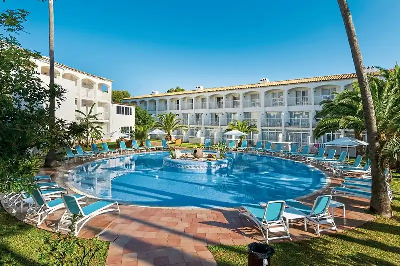 Vibra Cala Tarida – Hotelfoto