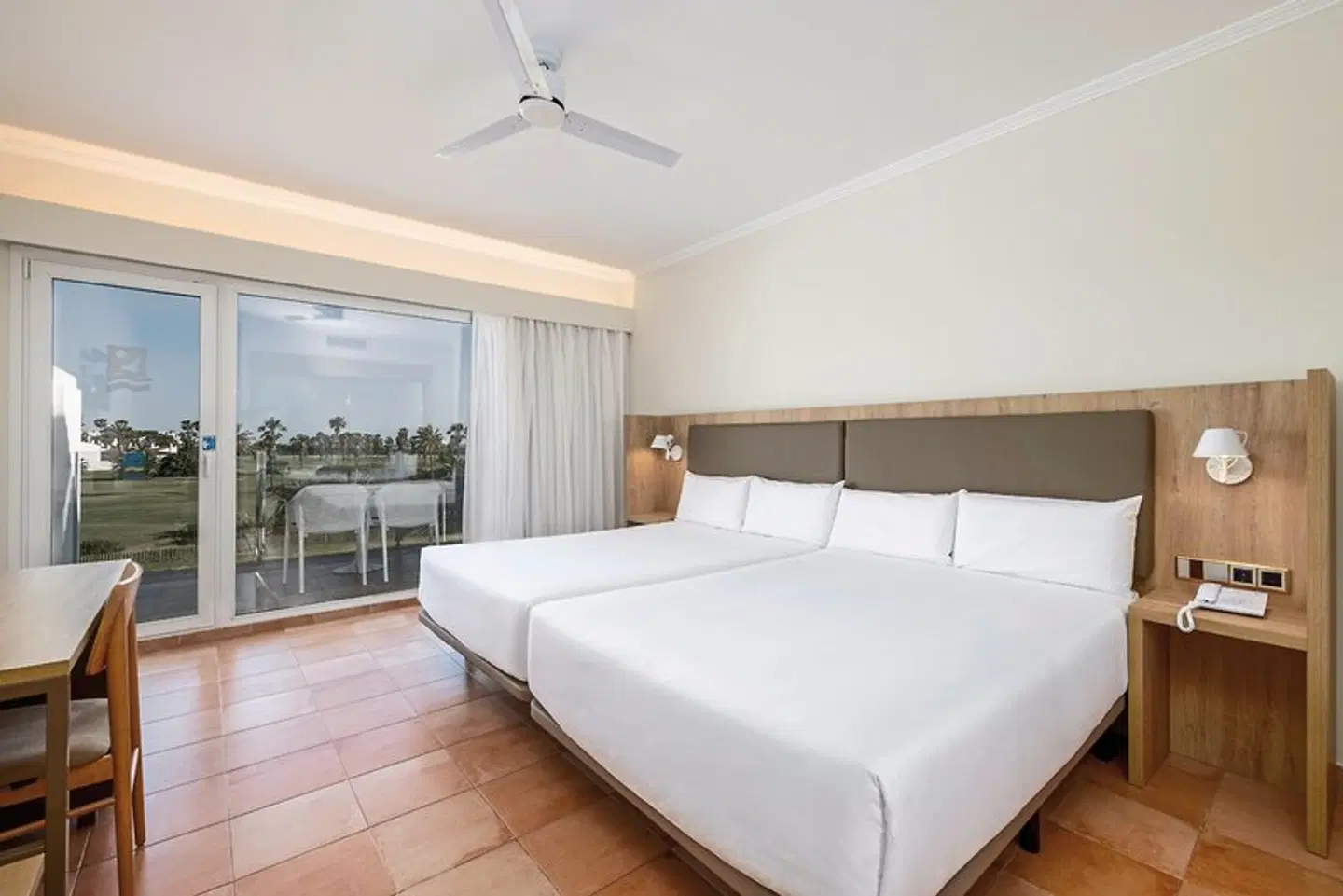 Playaballena ROOM_EXAMPLE