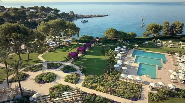 The St. Regis Mardavall Mallorca Resort Garten