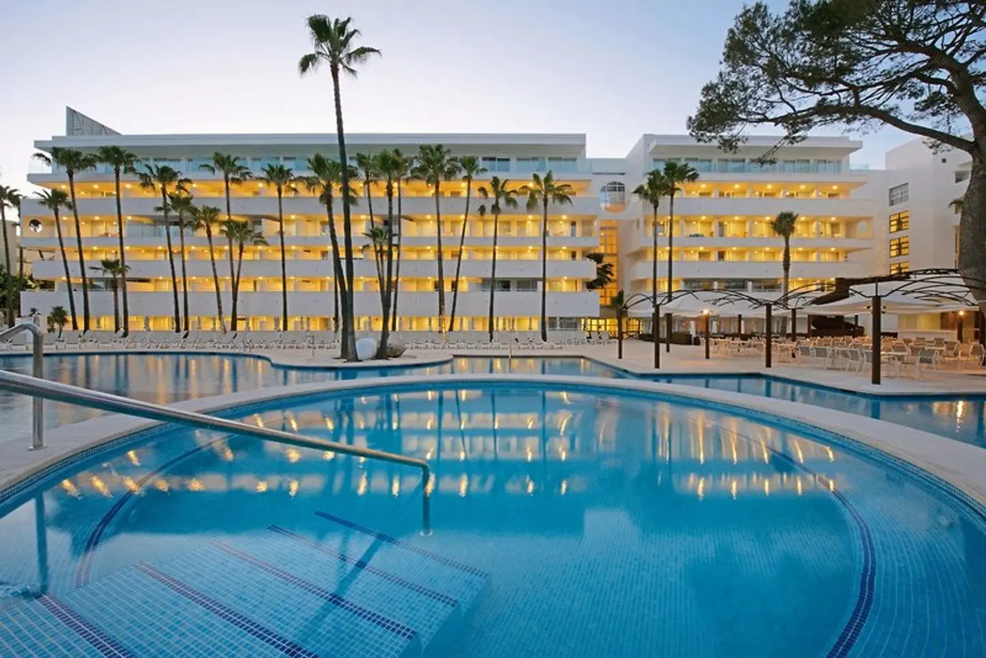 Iberostar Waves Cristina OUTDOOR_POOL
