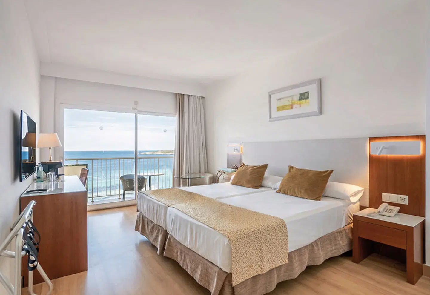 CM Castell de Mar ROOM_EXAMPLE