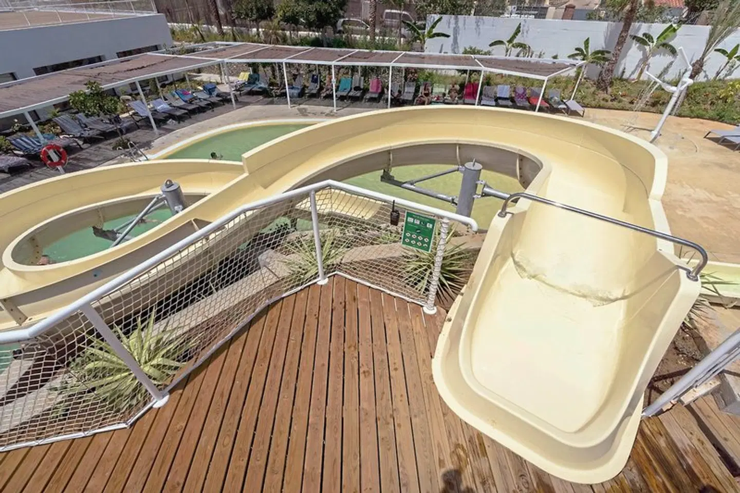 Costa del Sol Glamping Village Terrasse