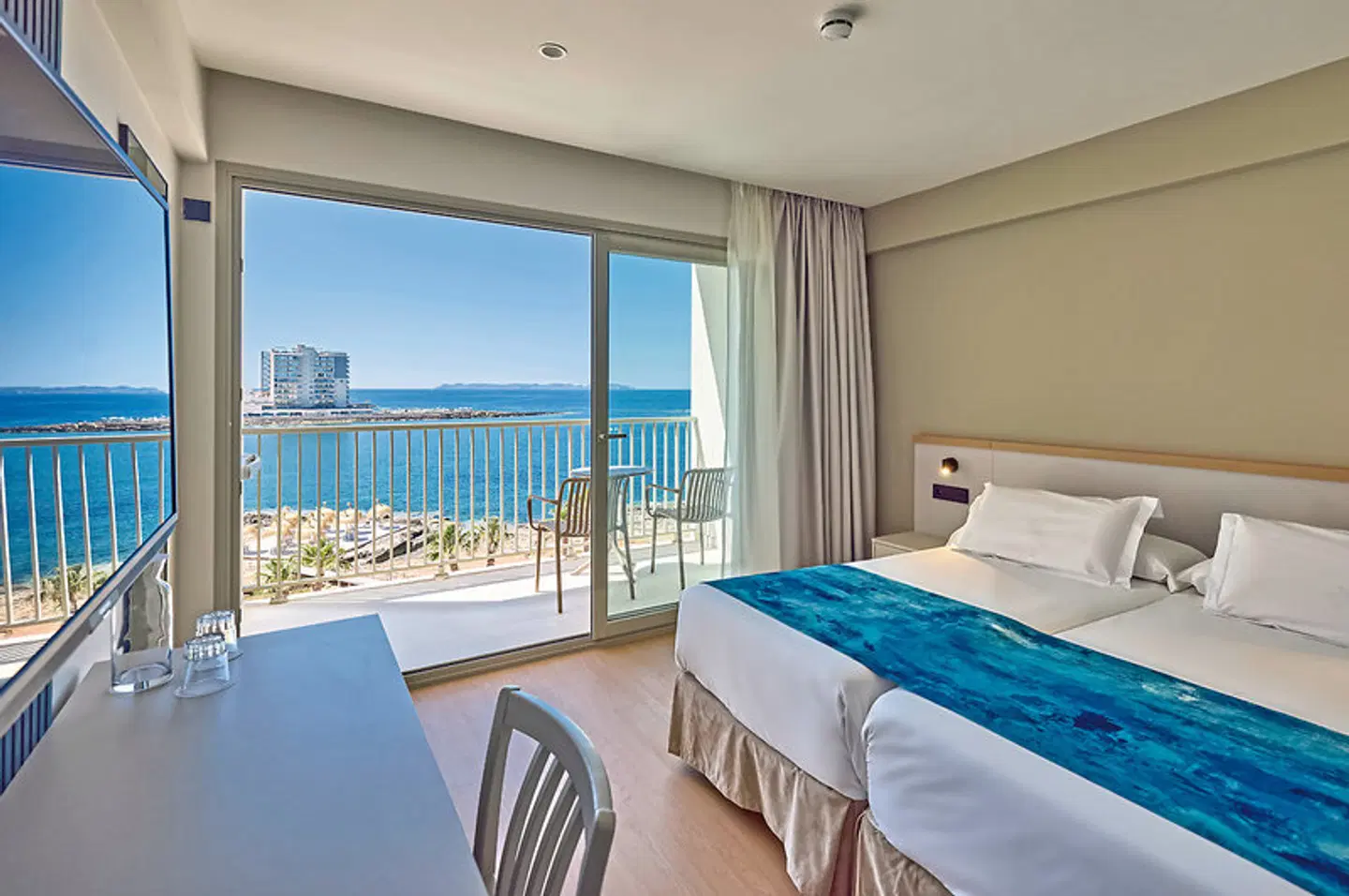 Universal Hotel Romántica ROOM_EXAMPLE