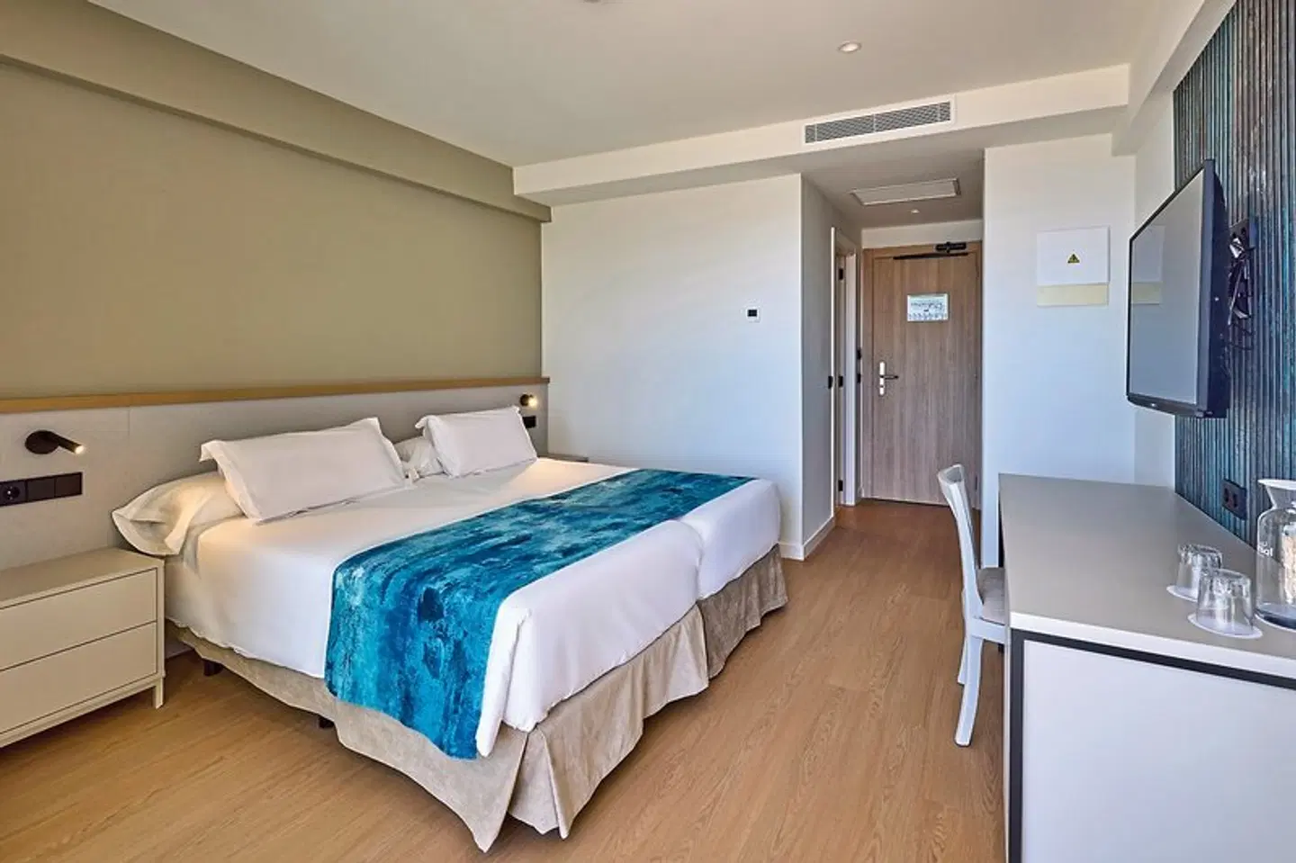 Universal Hotel Romántica ROOM_EXAMPLE