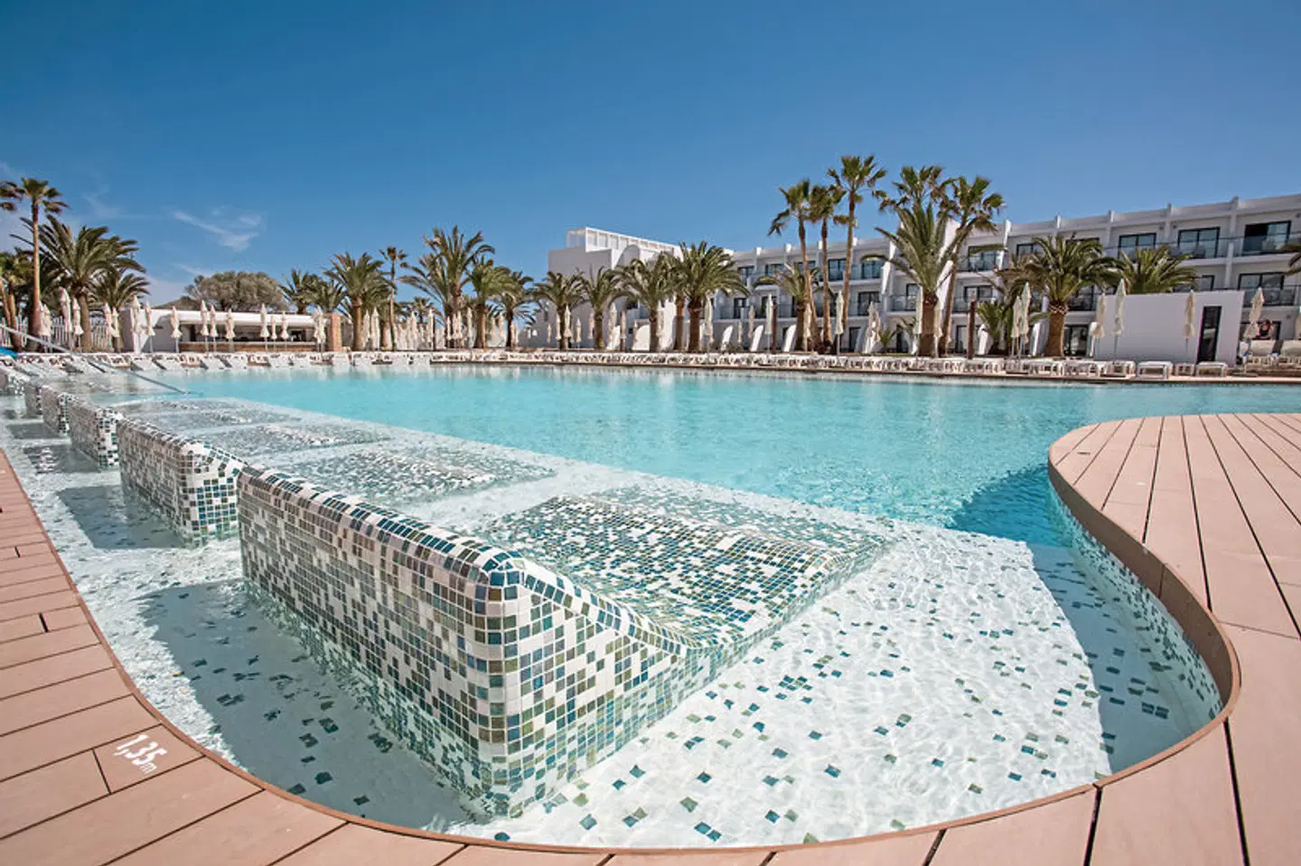 Grand Palladium White Island Resort & Spa OUTDOOR_POOL