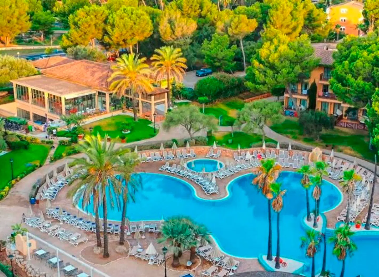 Caprice Vell Mari Hotel & Resort MODEL_IMPRESSION