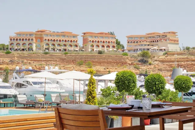 Pure Salt Port Adriano EXTERIOR